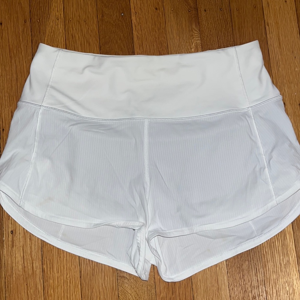 Like New Lululemon White Speed Up High Rise Lined Short 2.5” Size 4